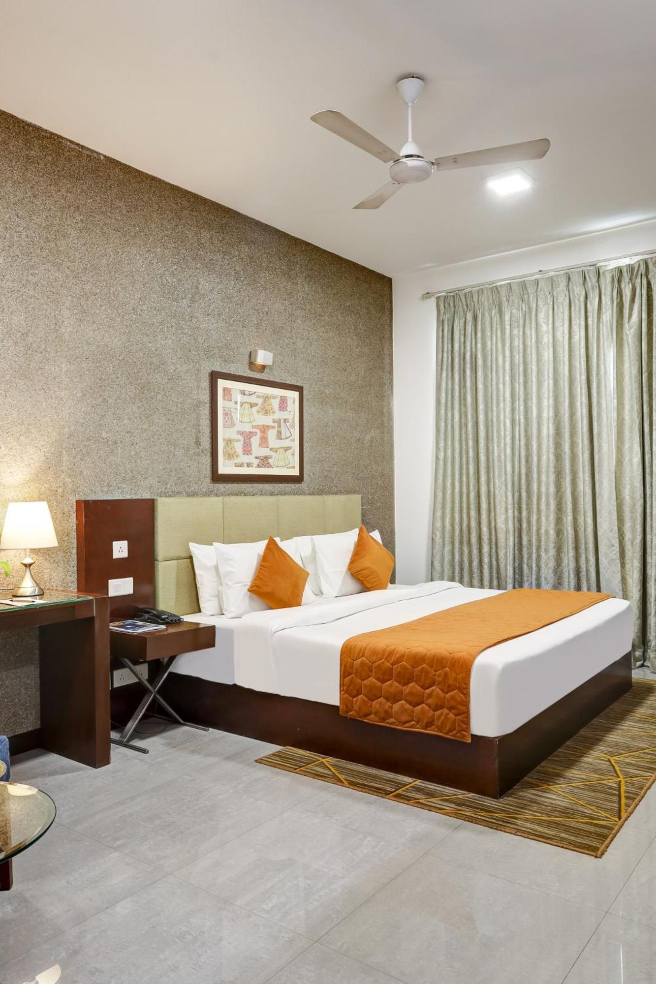 Hotel 91 Golf Course Road Gurgaon Zewnętrze zdjęcie