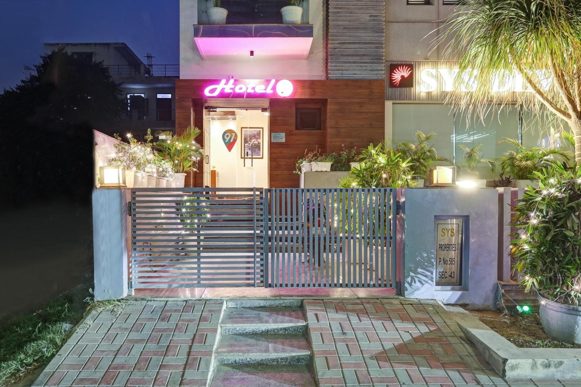 Hotel 91 Golf Course Road Gurgaon Zewnętrze zdjęcie